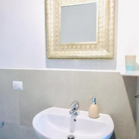 Macri- Comodissima Doppia Con Bagno Privato E Opzione Terrazza شقة *