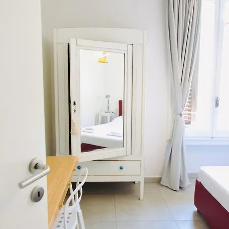 Macri- Comodissima Doppia Con Bagno Privato E Opzione Terrazza * Firenze