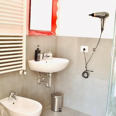 Macri- Comodissima Doppia Con Bagno Privato E Opzione Terrazza شقة *
